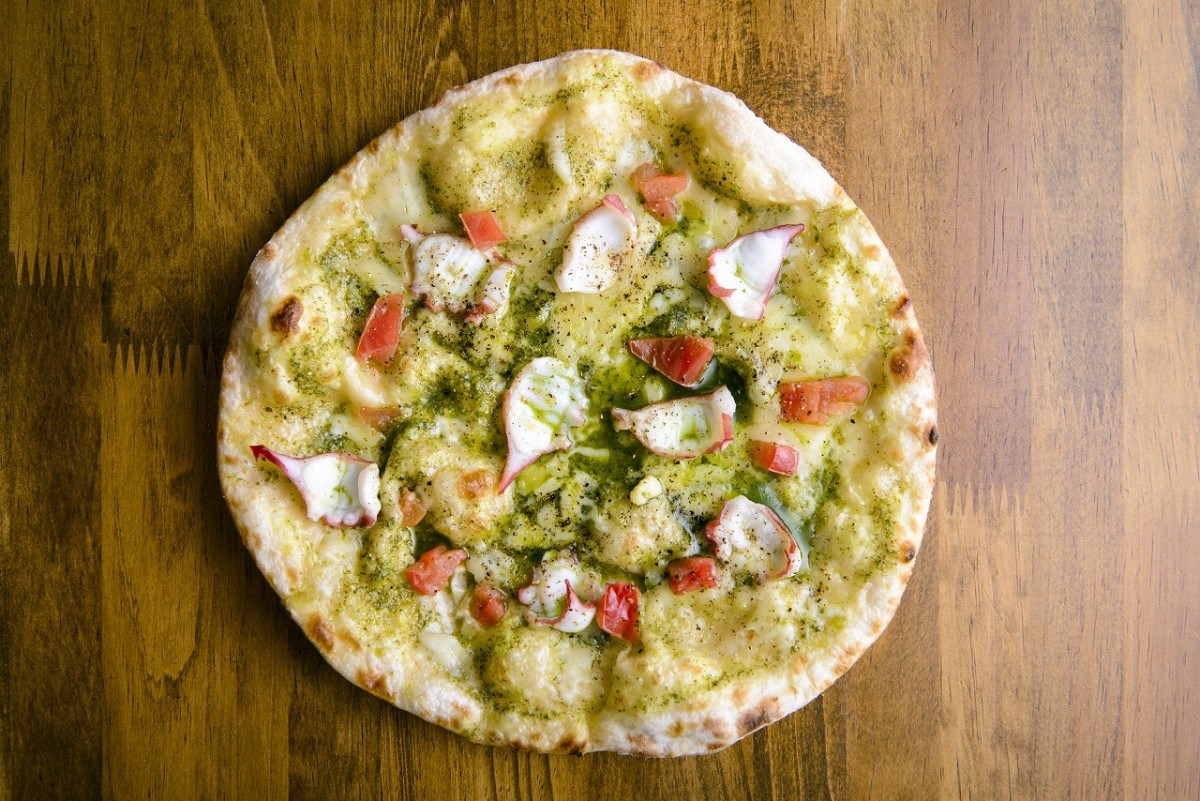 タコとトマトのバジルピザ 03 Glamjp グラム