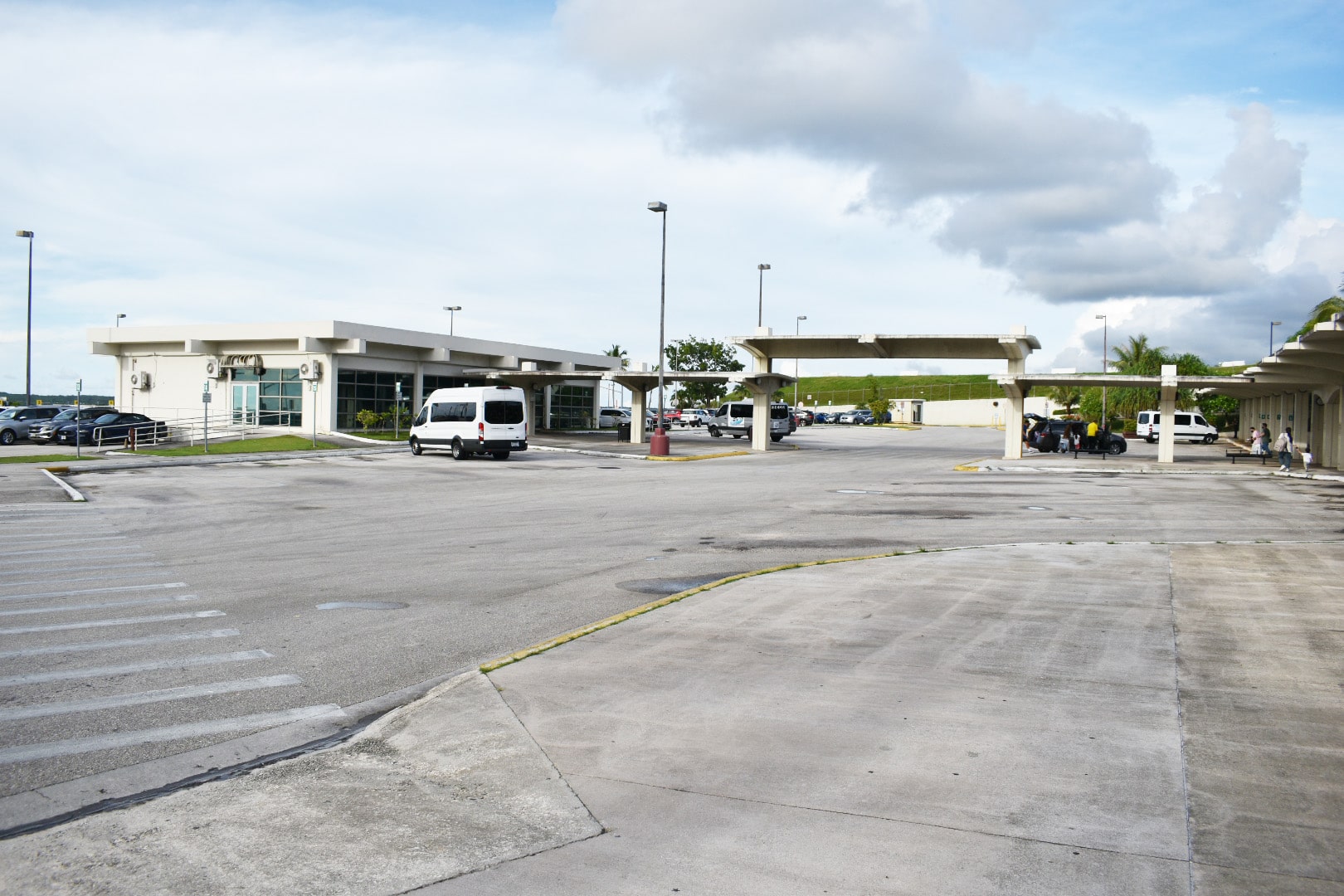 到着後のグアム国際空港