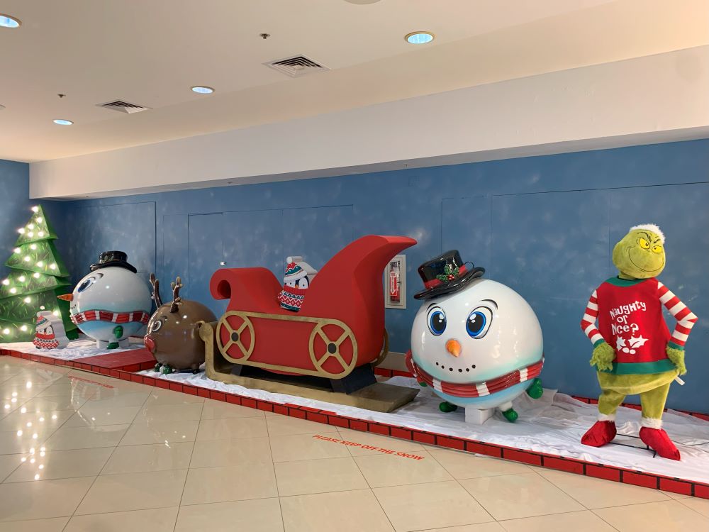 アガニアショッピングセンターのクリスマス装飾