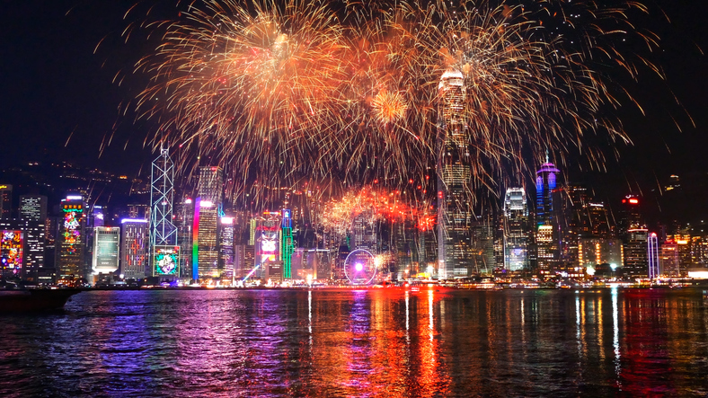 Chinese newyear fireworks in Hong Kong | Glam(グラム)