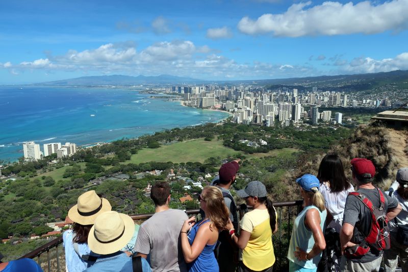 ハワイ ダイヤモンドヘッド山頂付近