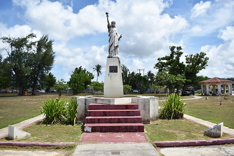 グアムの自由の女神像 | GLAM(グラム)|自分らしく生きる女性に、1日1GLAMを。 グアムの自由の女神像