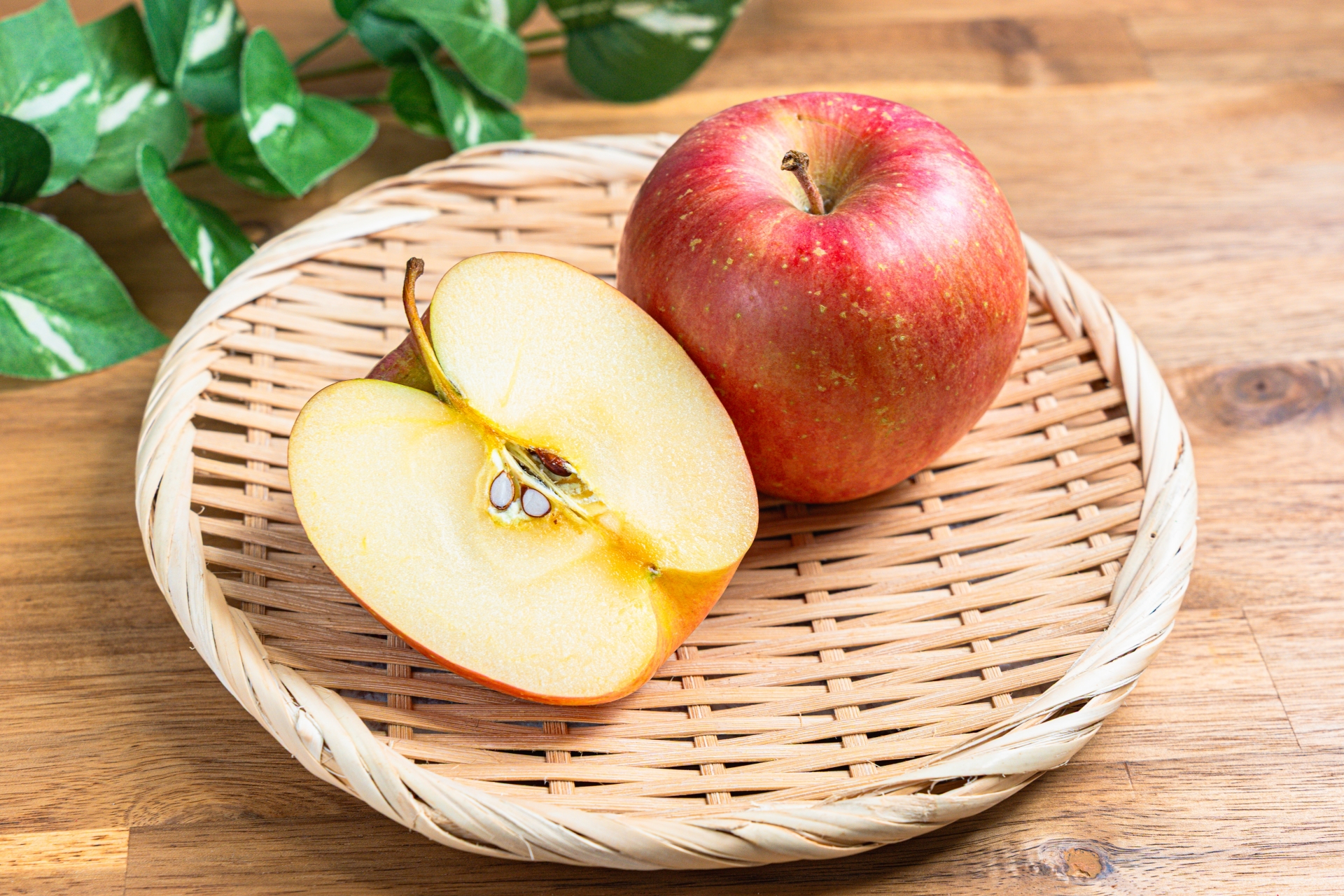 33792834_m | GLAM(グラム)|自分らしく生きる女性に、1日1GLAMを。 タルトタタンを理想の飴色に仕上げるりんごの選び方