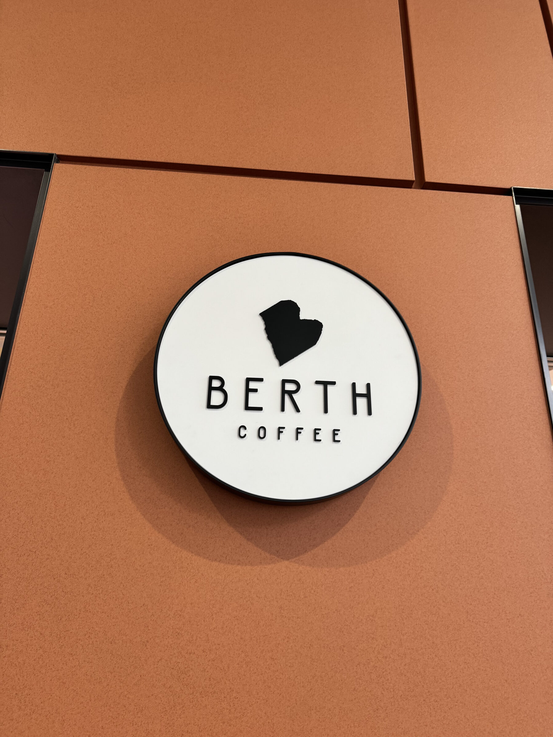 BERTH COFFEE 看板