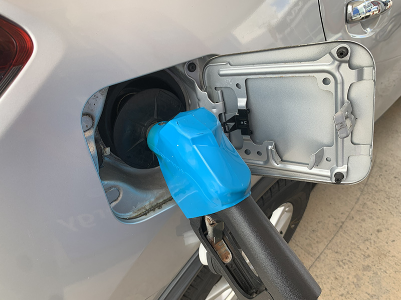 Mobil Upper Tumon Service Service Stationの給油ノズル