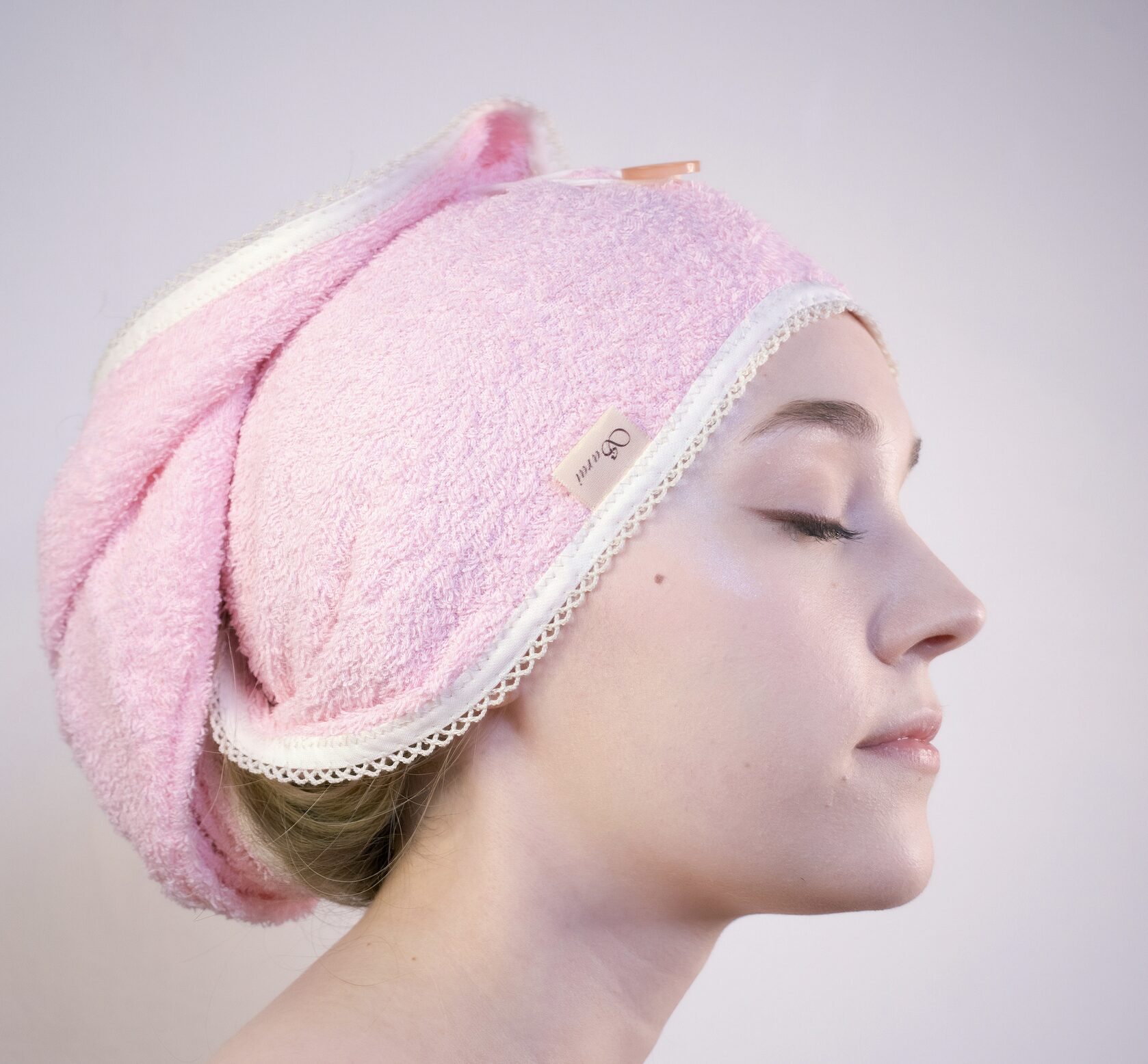 スクリーンショット 2026-02-20 02030 | GLAM(グラム)|自分らしく生きる女性に、1日1GLAMを。 洗顔後のタオルが「雑菌の温床」に?美肌の人ほどやめている習慣と、100円ペーパーに切り替える人が増えている理由