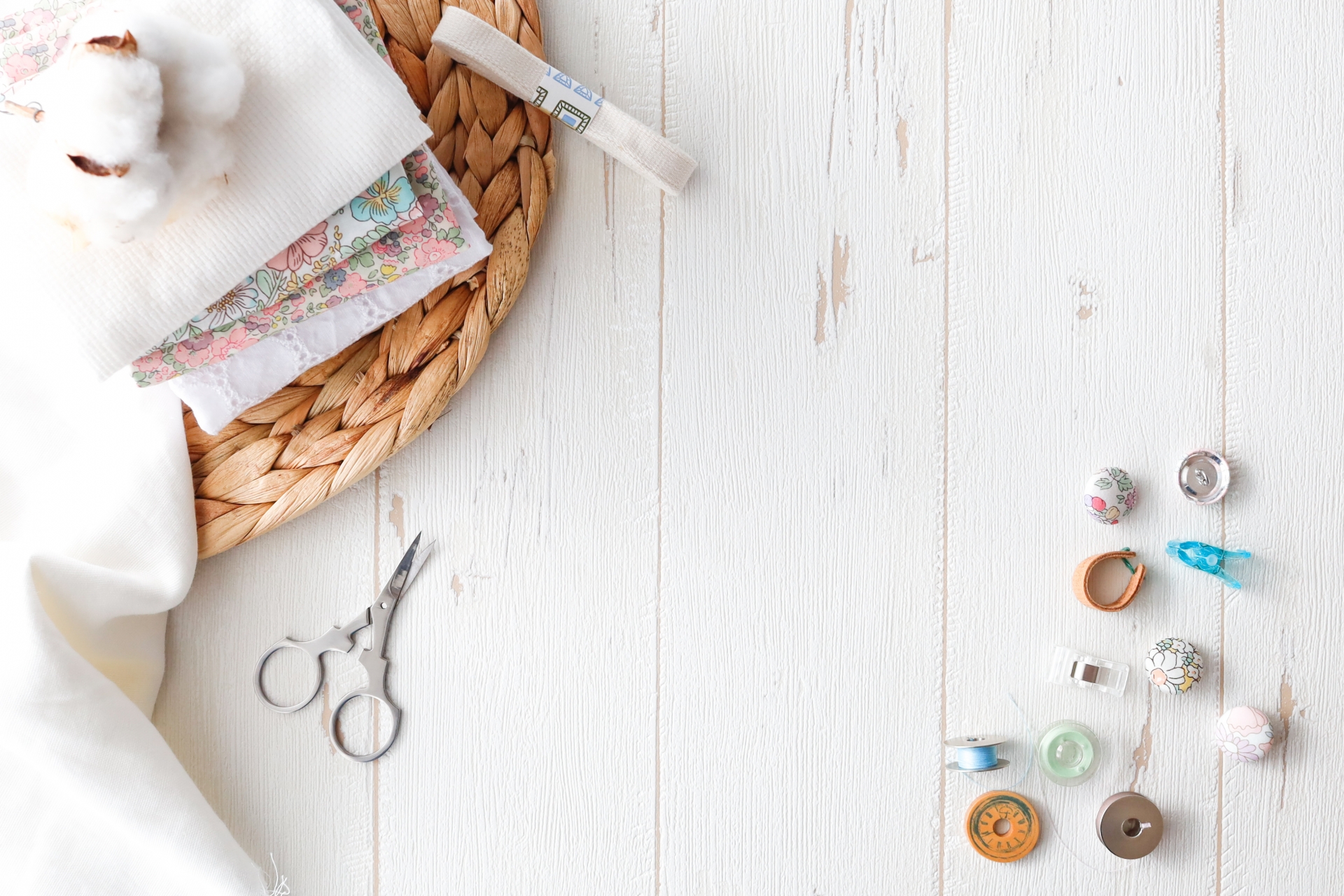 ハンドメイド感を抑えて既製品のように仕上げる制作のコツ