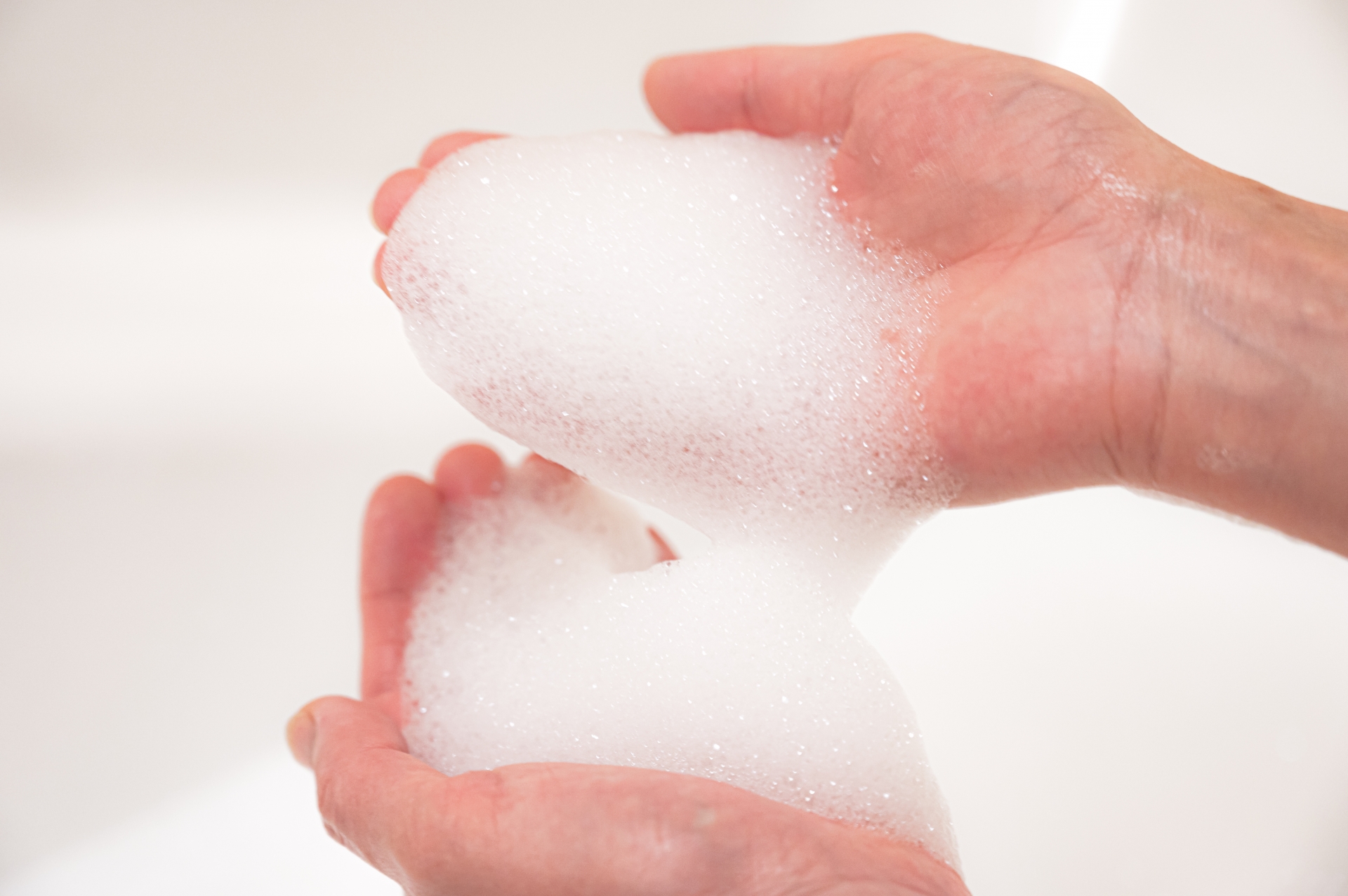 24062887_m | GLAM(グラム)|自分らしく生きる女性に、1日1GLAMを。 今日から変えるべき「洗髪・新常識」3つの鉄則