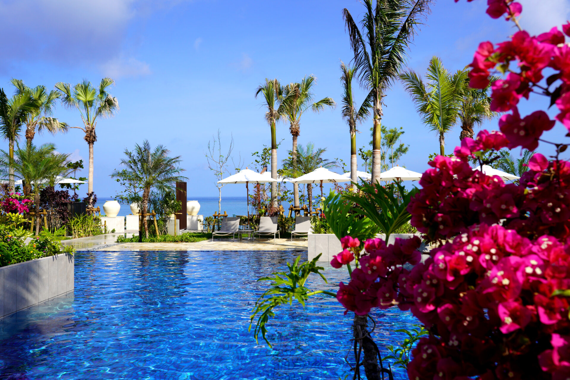 フサキビーチリゾート_ビーチサイドプール