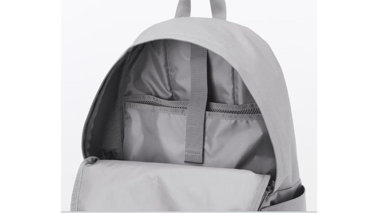 肩の負担を軽くする 撥水 リュックサック 中 | GLAM(グラム)|自分らしく生きる女性に、1日1GLAMを。 無印良品公式サイトより引用