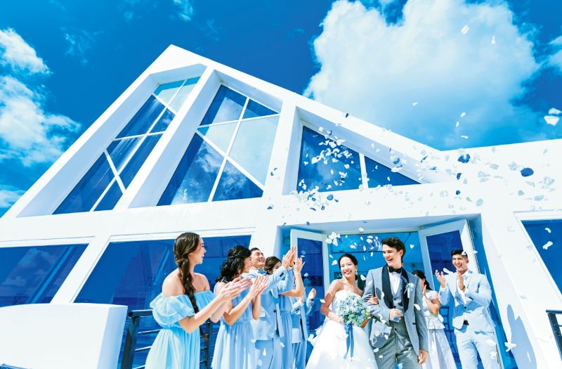 ブルーアステール挙式 | GLAM(グラム)|自分らしく生きる女性に、1日1GLAMを。 ブルーアステール挙式