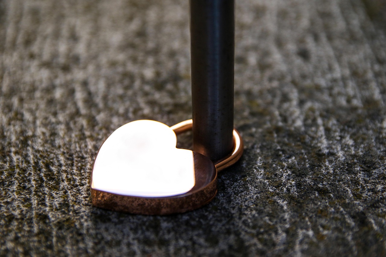 r_beck_r-heart-6853419_1280 | GLAM(グラム)|自分らしく生きる女性に、1日1GLAMを。 意中の相手を惹きつける星座別攻略ポイント