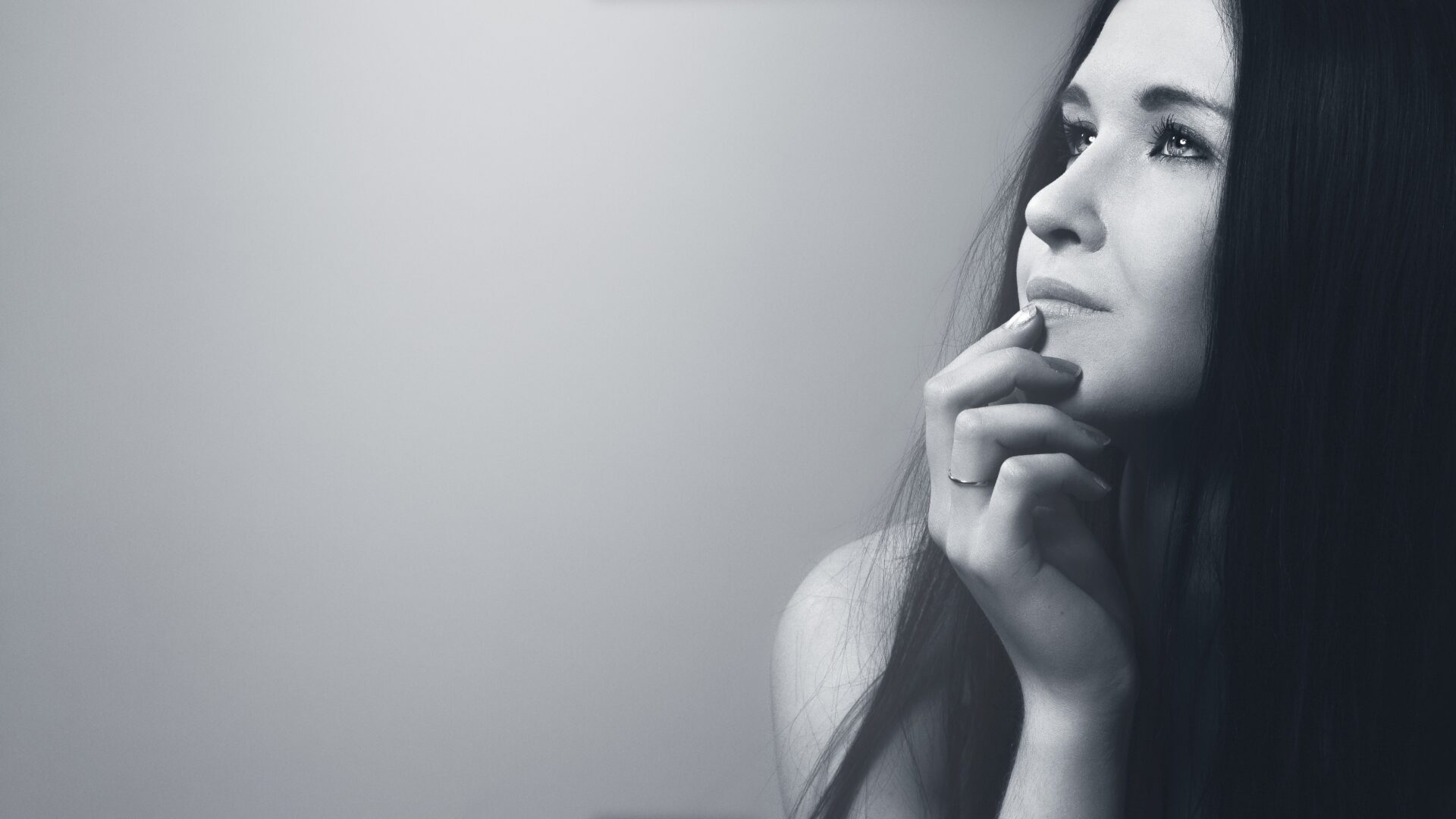 xusenru-portrait-1344645 | GLAM(グラム)|自分らしく生きる女性に、1日1GLAMを。 からくりを理解した上で賢く鑑定を受けるための心構え