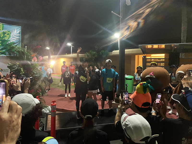 グアムココロードレース 武田真治さんと高橋尚子さん