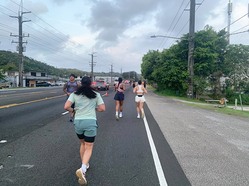 グアムココロードレース コースを走る様子