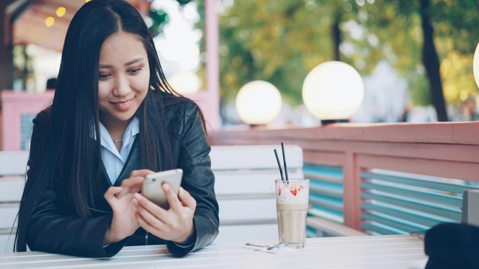 メッセージは弾むのに予定が白紙？「決定」を避ける相手の温度感
