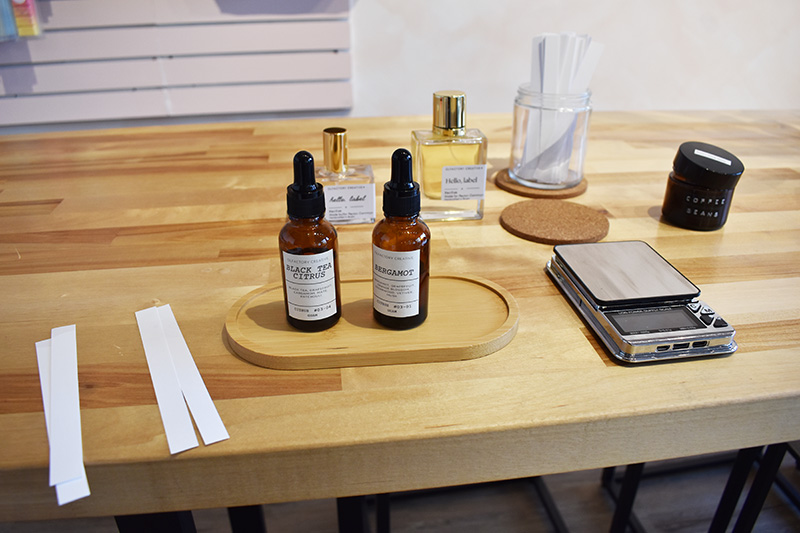 Olfactory Creative Fragrance Studio 香水づくりワークショップのセット