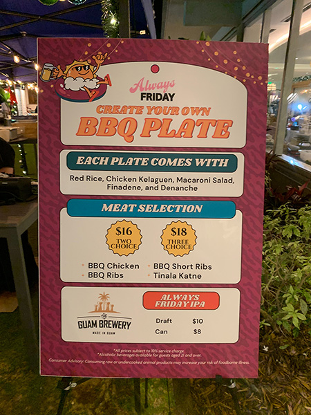 オールウェイズフライデー BBQプレートのメニュー看板 | GLAM(グラム)|自分らしく生きる女性に、1日1GLAMを。 オールウェイズ・フライデー BBQプレートのメニュー看板