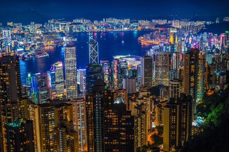 ヴィクトリアピークから見える香港の夜景 | GLAM(グラム)|自分らしく生きる女性に、1日1GLAMを。 ヴィクトリアピークから見える香港の夜景
