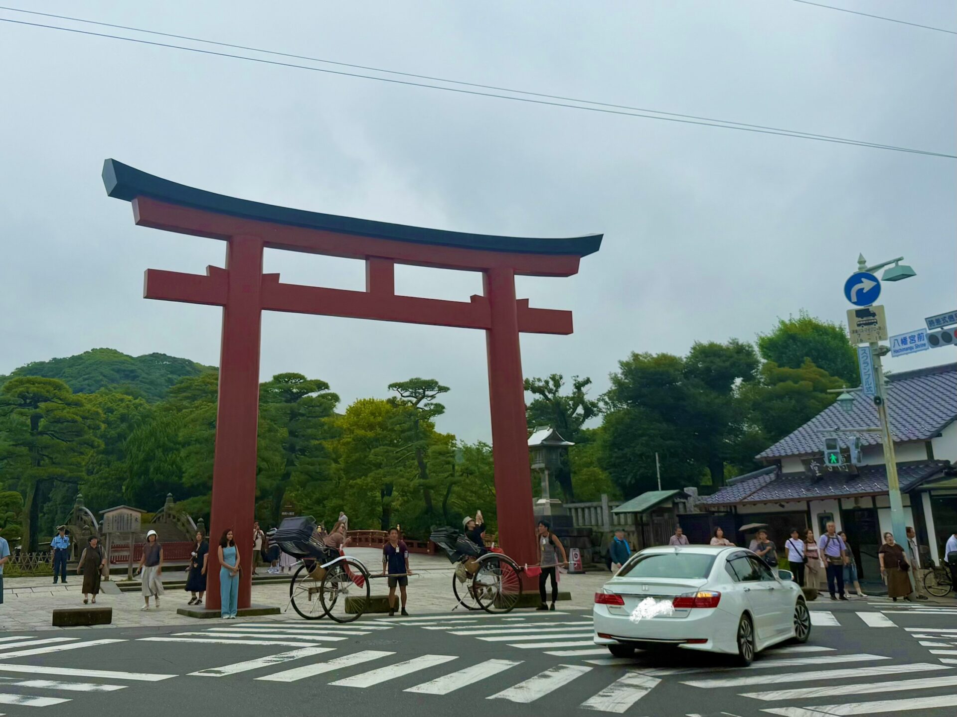 鶴岡八幡宮の境内の様子