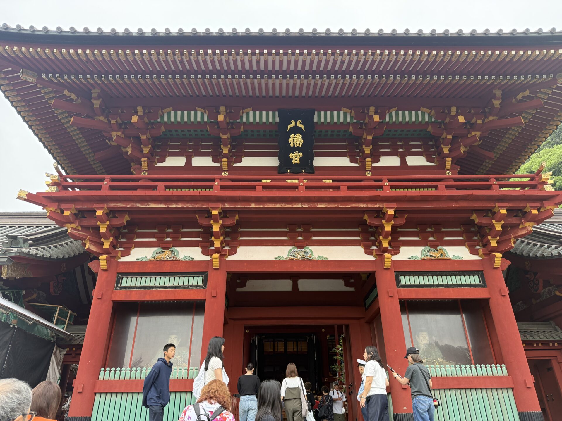 鶴岡八幡宮の参道と境内