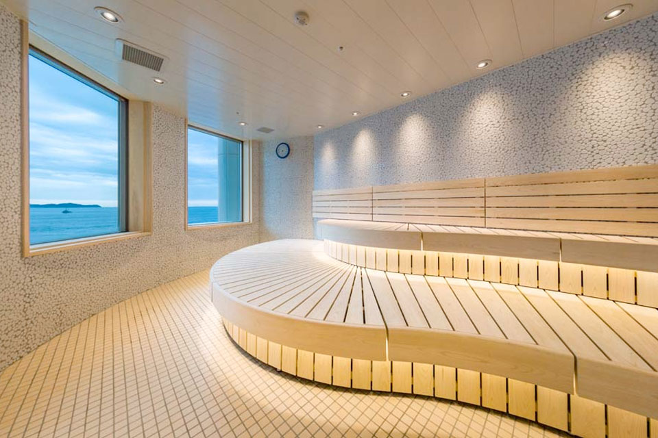fuua-spa-womens-indoor-sauna | GLAM(グラム)|自分らしく生きる女性に、1日1GLAMを。 オーシャンスパ Fuua(熱海ベイリゾート後楽園)公式サイトより引用